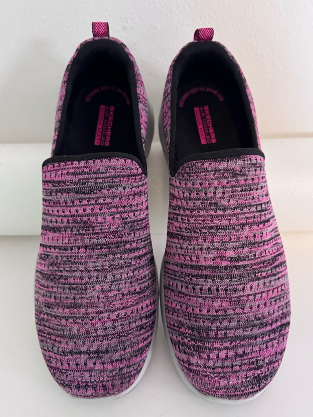 Skechers Women’s Go-Walk Joy Multi Pink/Purple/Black Comfy Sneakers Size 9.5